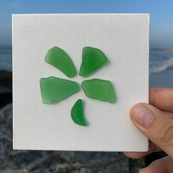 🍀 Seaglass Art Coastal Decor Four Leaf Clover - Real Seaglass 4x4” - great gift! - Picture 2 of 2